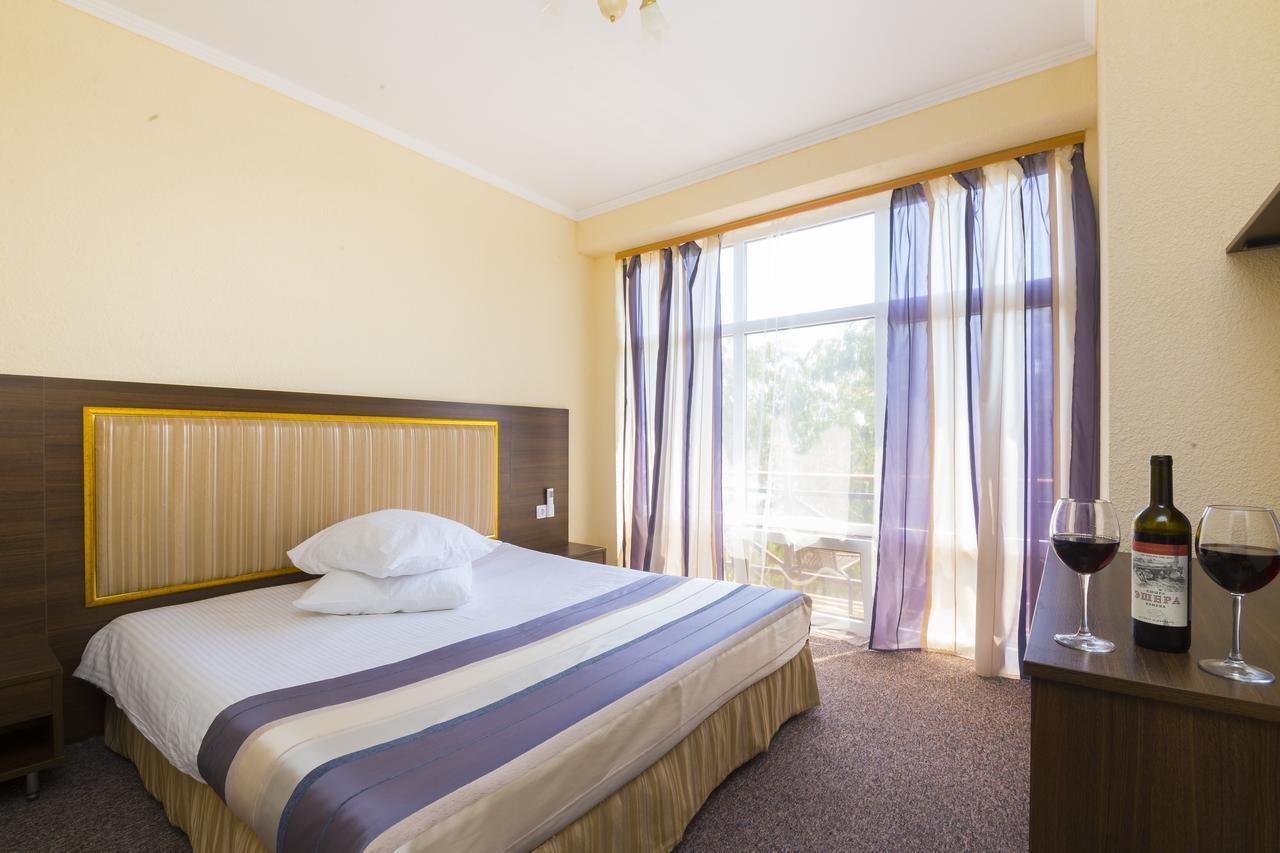 Napra Hotel Tsandrypsh Esterno foto