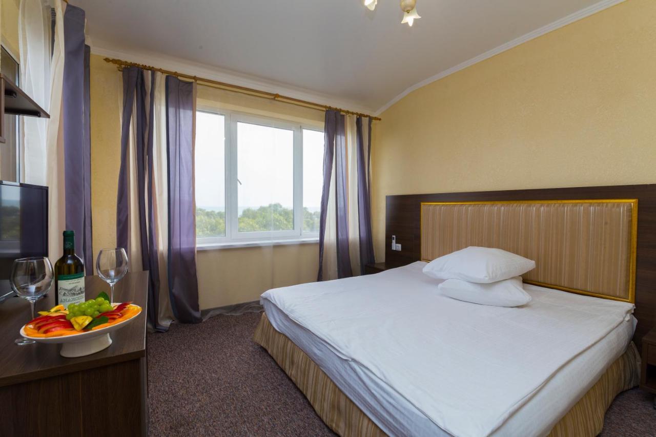 Napra Hotel Tsandrypsh Esterno foto